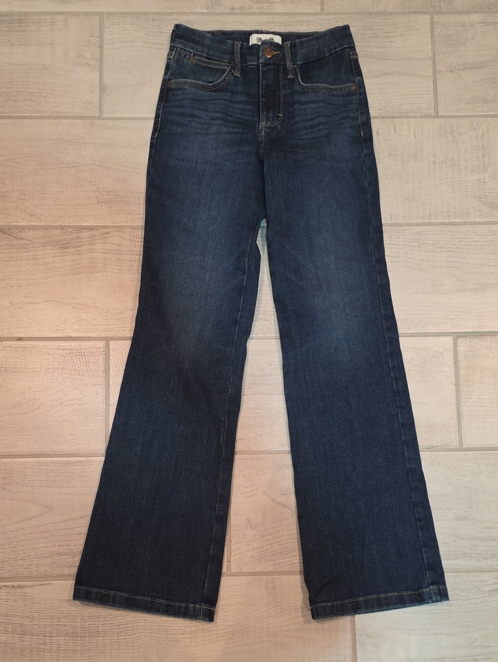Wrangler Bespoke Boot Women's Size 25x30  Dark Wash Stretch